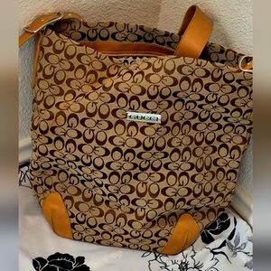 Gucci tote bag